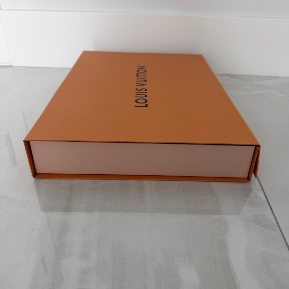 Louis Vuitton New “Button” Close Box w Tissue Ribbon Receipt Holder Shopping Bag - Picture 9 of 16